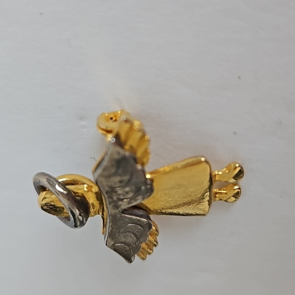IM O 95 Goldtone & Silvertone Angel Pendant & Brooch - Picture 2 of 5